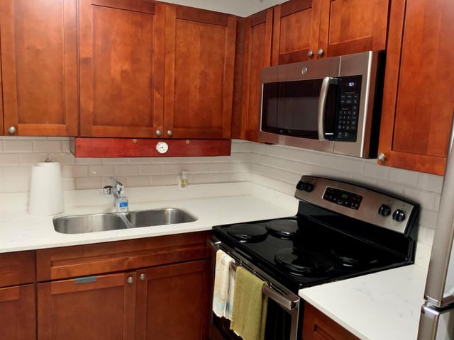 223 Fanshaw F 223, Boca Raton, FL 33434