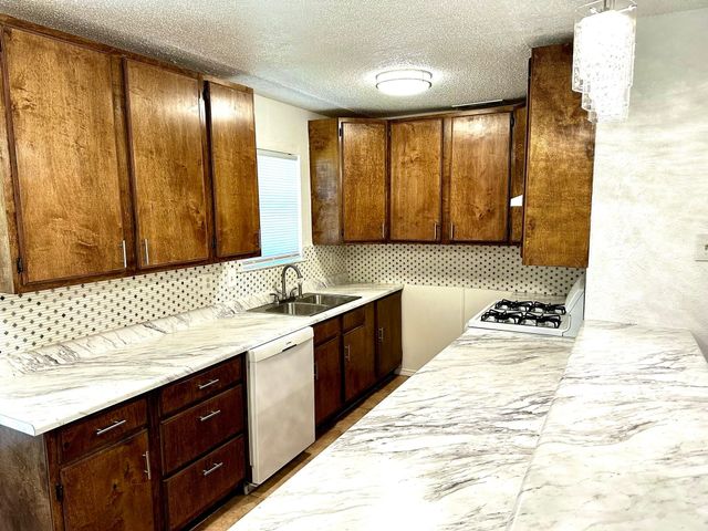 1528 Angel Fire Drive, Dallas, TX 75253