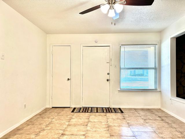1528 Angel Fire Drive, Dallas, TX 75253