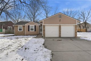 16517 Indian Creek Parkway, Olathe, KS 66062