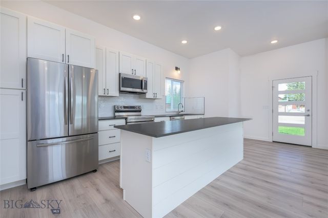 209 Pearl Street, Ennis, MT 59729