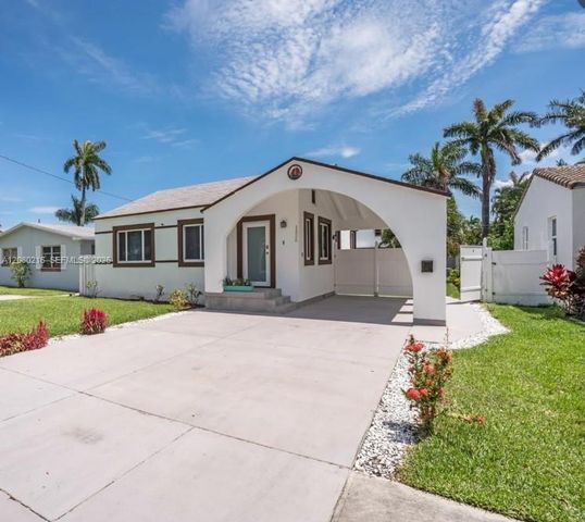 1526 NE 110th Street A, Miami, FL 33161