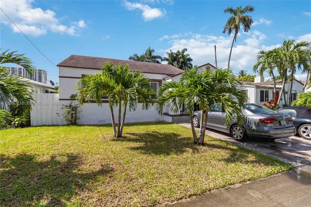 1526 NE 110th Street A, Miami, FL 33161