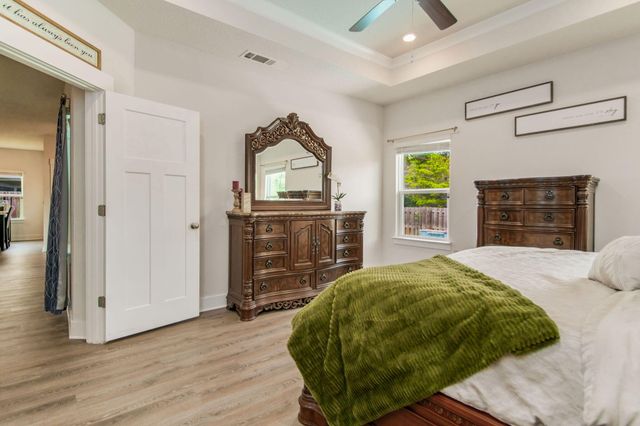1482 Ballyhoo Drive, Gulf Breeze, FL 32563