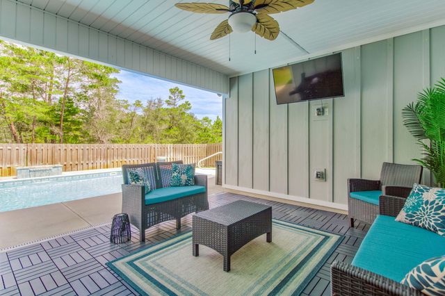 1482 Ballyhoo Drive, Gulf Breeze, FL 32563