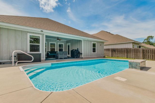 1482 Ballyhoo Drive, Gulf Breeze, FL 32563