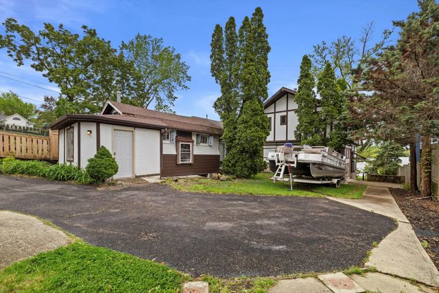 25837 W Oak Lane, Ingleside, IL 60041