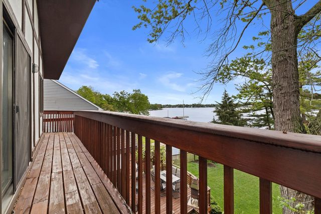 25837 W Oak Lane, Ingleside, IL 60041