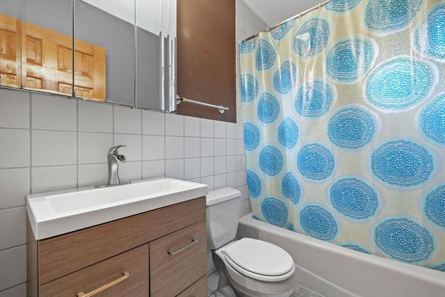 25837 W Oak Lane, Ingleside, IL 60041