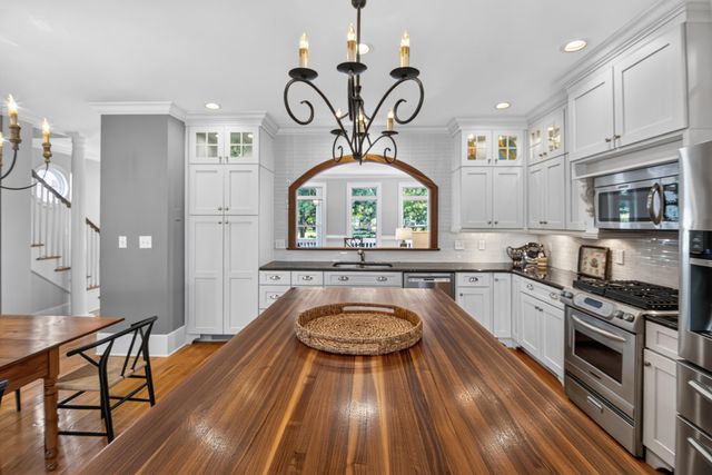 109 Shipwright Street, Charleston, SC 29492