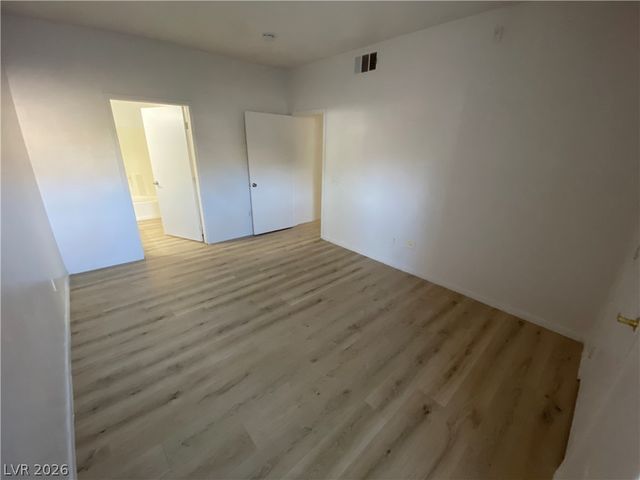 8250 North Grand Canyon Drive 1129, Las Vegas, NV 89166