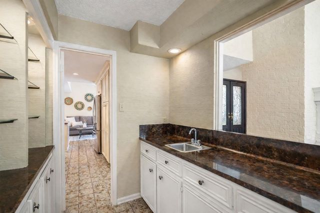 1306 Riverview Court, Houston, TX 77077