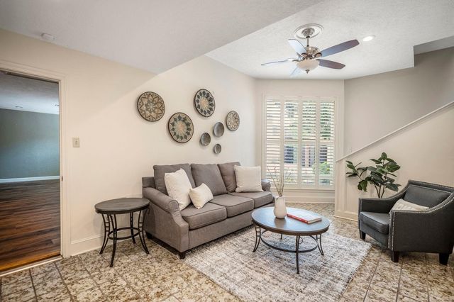 1306 Riverview Court, Houston, TX 77077