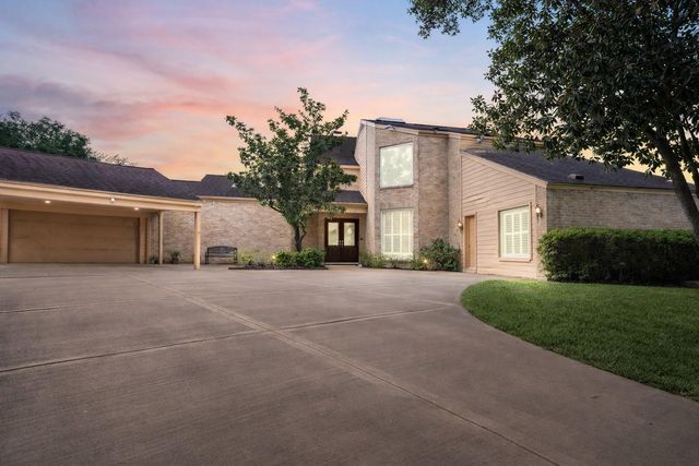 1306 Riverview Court, Houston, TX 77077