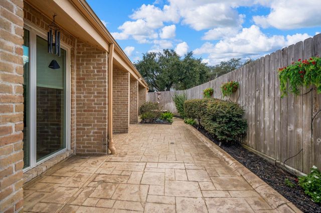 1306 Riverview Court, Houston, TX 77077