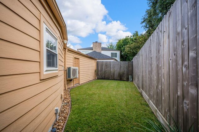 1306 Riverview Court, Houston, TX 77077