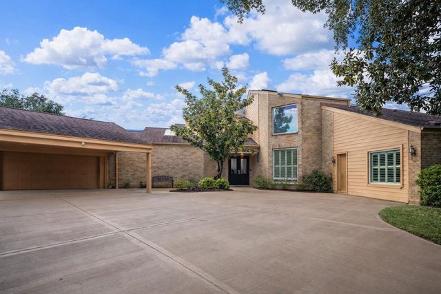 1306 Riverview Court, Houston, TX 77077