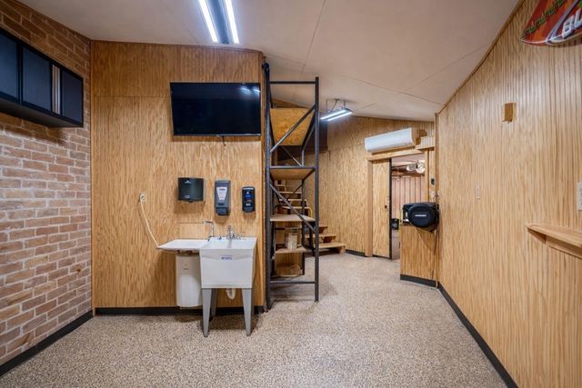 1306 Riverview Court, Houston, TX 77077