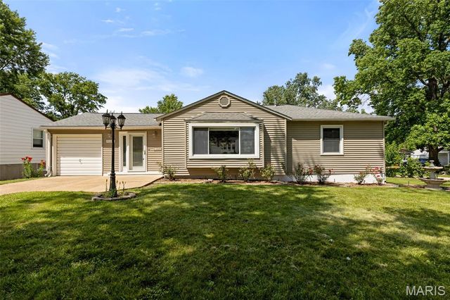 9217 Hallock Drive, Affton, MO 63123