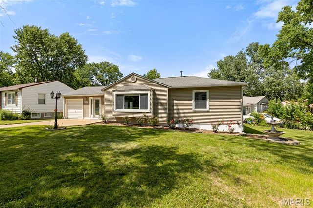 9217 Hallock Drive, Affton, MO 63123
