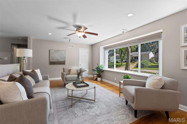 9217 Hallock Drive, Affton, MO 63123