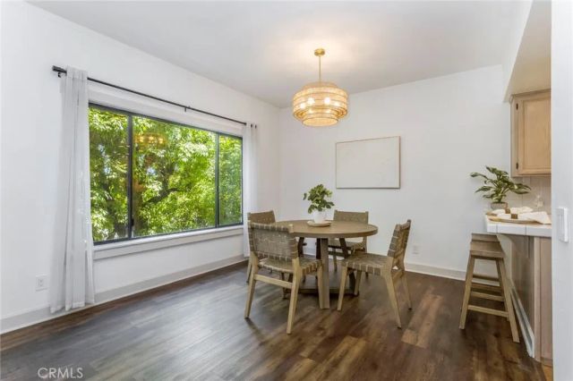14050 Magnolia Boulevard 201, Sherman Oaks, CA 91423