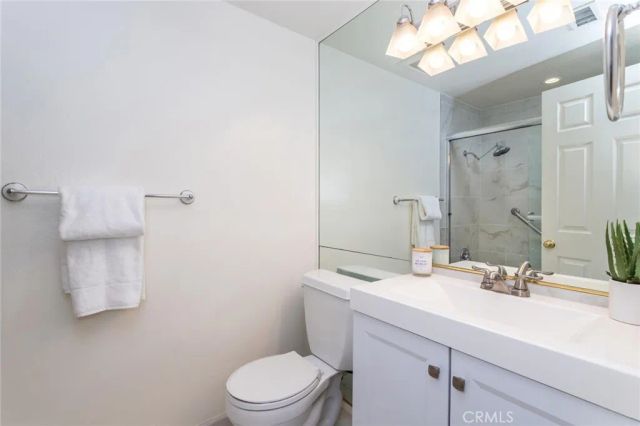 14050 Magnolia Boulevard 201, Sherman Oaks, CA 91423