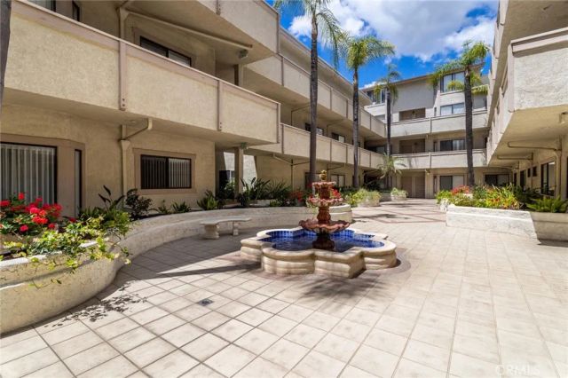 14050 Magnolia Boulevard 201, Sherman Oaks, CA 91423