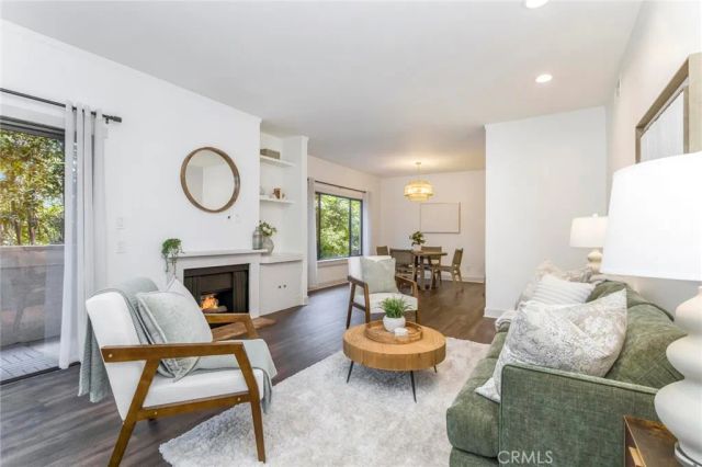 14050 Magnolia Boulevard 201, Sherman Oaks, CA 91423