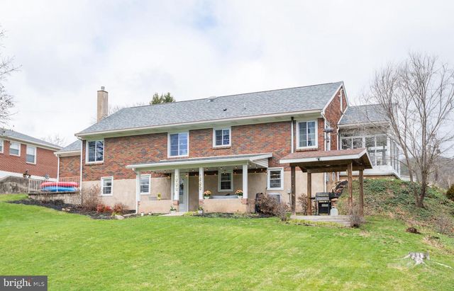 724 E CURTIN ST, Bellefonte, PA 16823