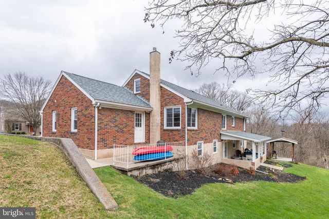 724 E CURTIN ST, Bellefonte, PA 16823