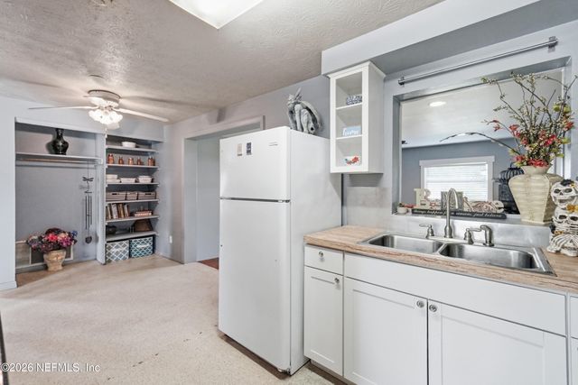 2842 DAFFODIL Circle W, Jacksonville, FL 32246