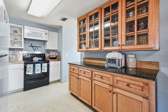 2842 DAFFODIL Circle W, Jacksonville, FL 32246
