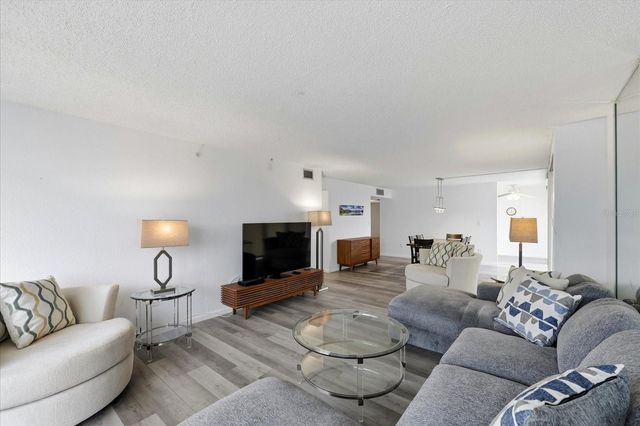 400 ISLAND WAY 312, Clearwater Beach, FL 33767