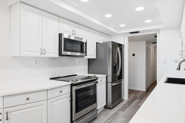 400 ISLAND WAY 312, Clearwater Beach, FL 33767