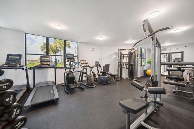 1155 Hillsboro Mile 401, Hillsboro Beach, FL 33062