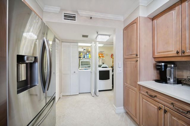 1155 Hillsboro Mile 401, Hillsboro Beach, FL 33062