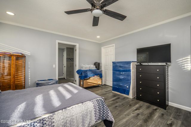 1524 Red Bud Drive, Northwood, OH 43619