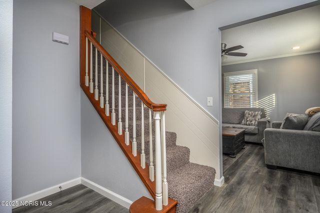 1524 Red Bud Drive, Northwood, OH 43619