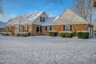 1524 Red Bud Drive, Northwood, OH 43619