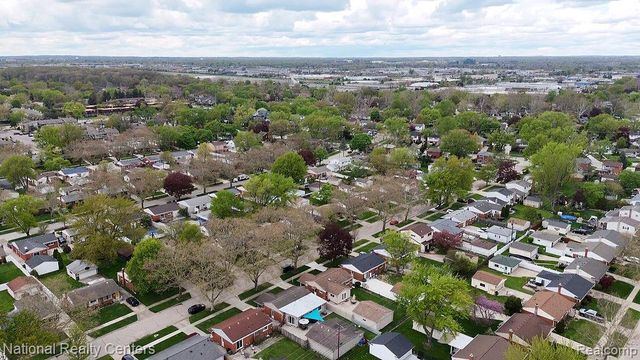 330 N Chocolay Avenue, Clawson, MI 48017