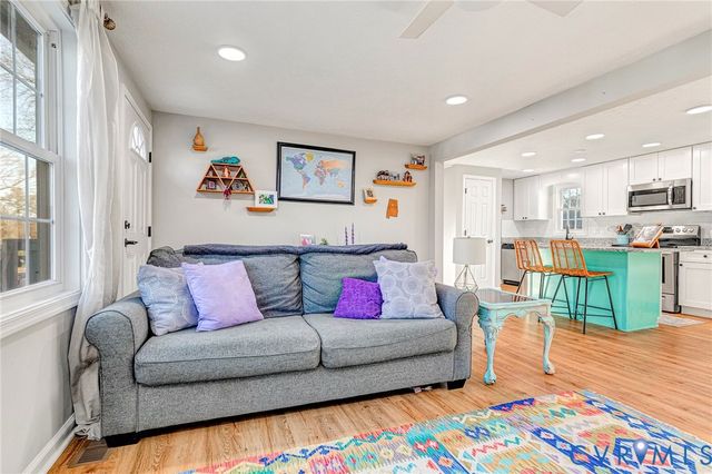 16004 Gary Ave, Chester, VA 23831