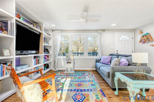 16004 Gary Ave, Chester, VA 23831