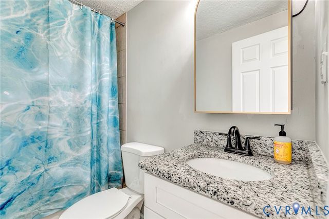 16004 Gary Ave, Chester, VA 23831