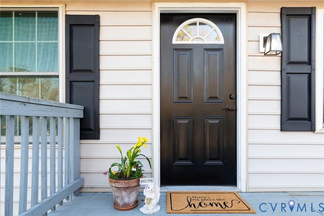 16004 Gary Ave, Chester, VA 23831