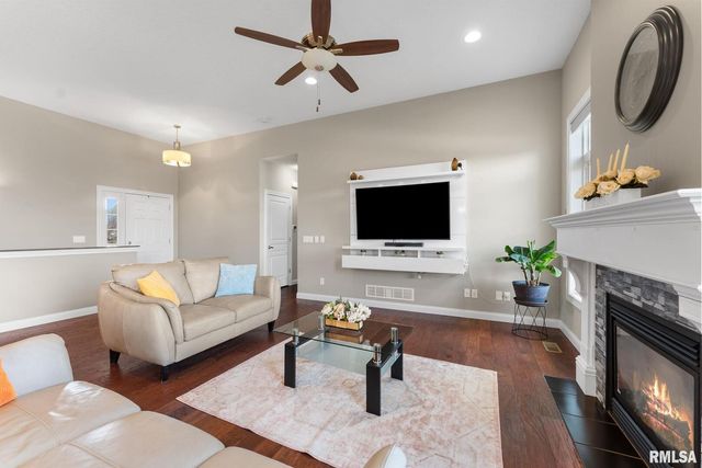 4390 Tranquility Trail, Bettendorf, IA 52722