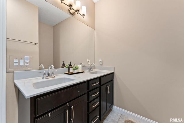 4390 Tranquility Trail, Bettendorf, IA 52722