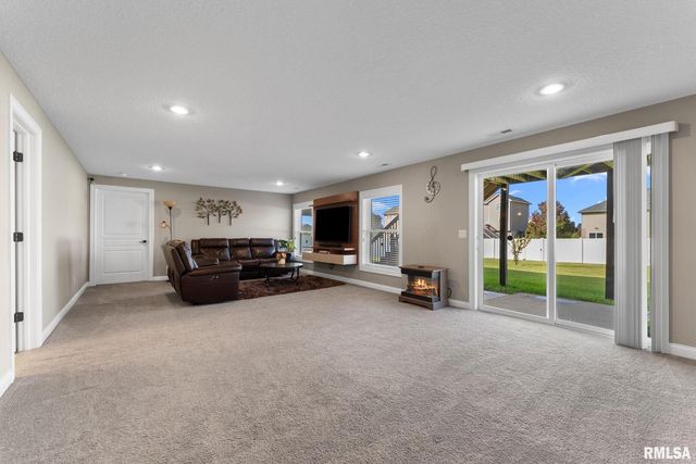 4390 Tranquility Trail, Bettendorf, IA 52722