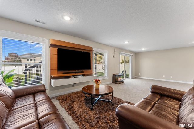 4390 Tranquility Trail, Bettendorf, IA 52722