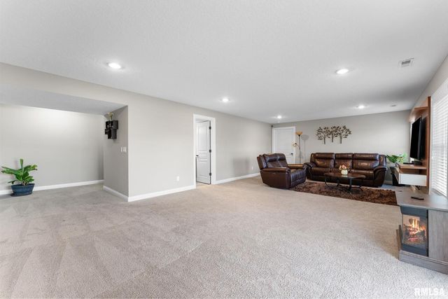 4390 Tranquility Trail, Bettendorf, IA 52722